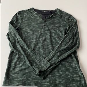 Men’s Marc Anthony L/S Henley. Medium